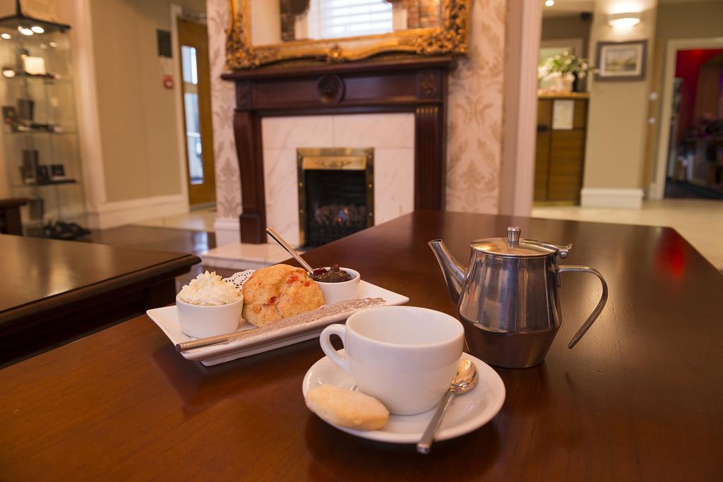 Kilmorey Arms Hotel Kilkeel Buitenkant foto