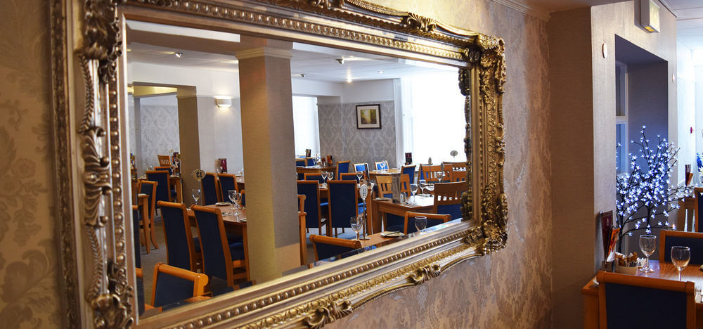 Kilmorey Arms Hotel Kilkeel Buitenkant foto